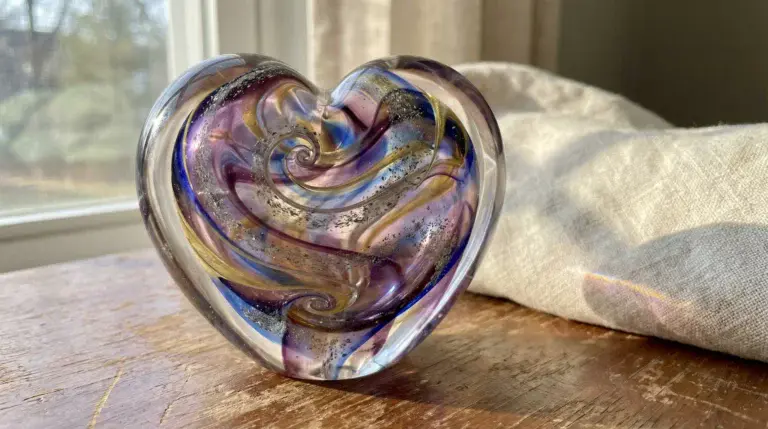 Glass-Art-For-Pet-Ashes